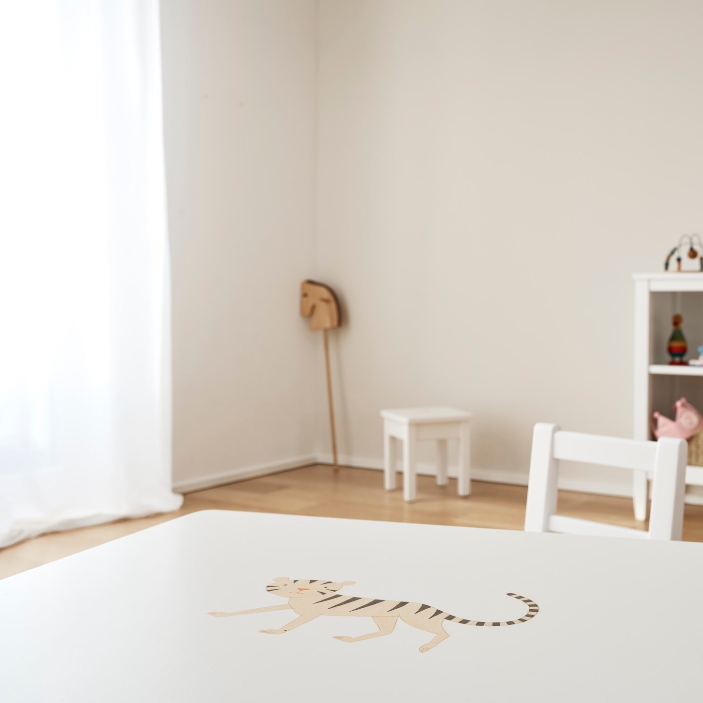 Kindertisch Weiss-Handbemalt