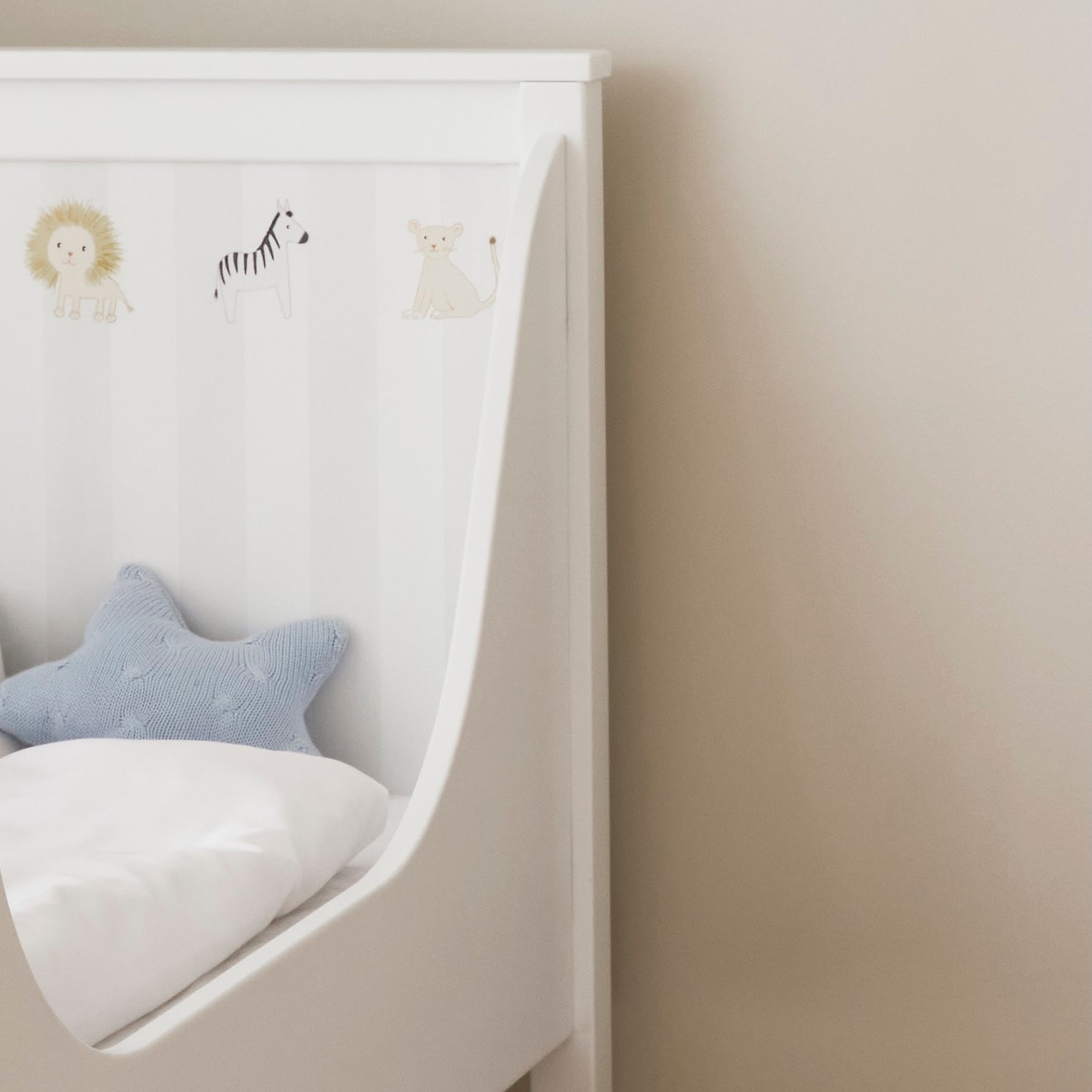 Babybett Weiss-Handbemalt