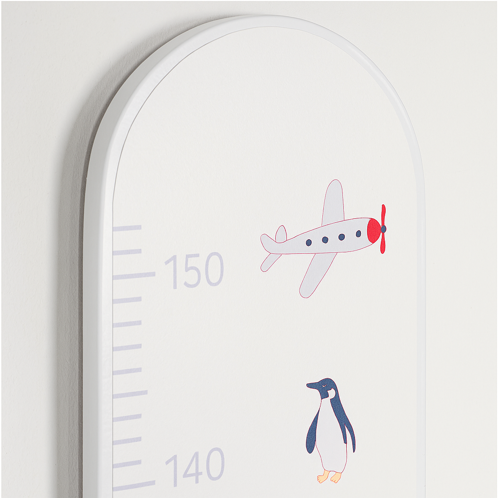 Individualisierte Messlatte aus Weiß für Kinderzimmer_close