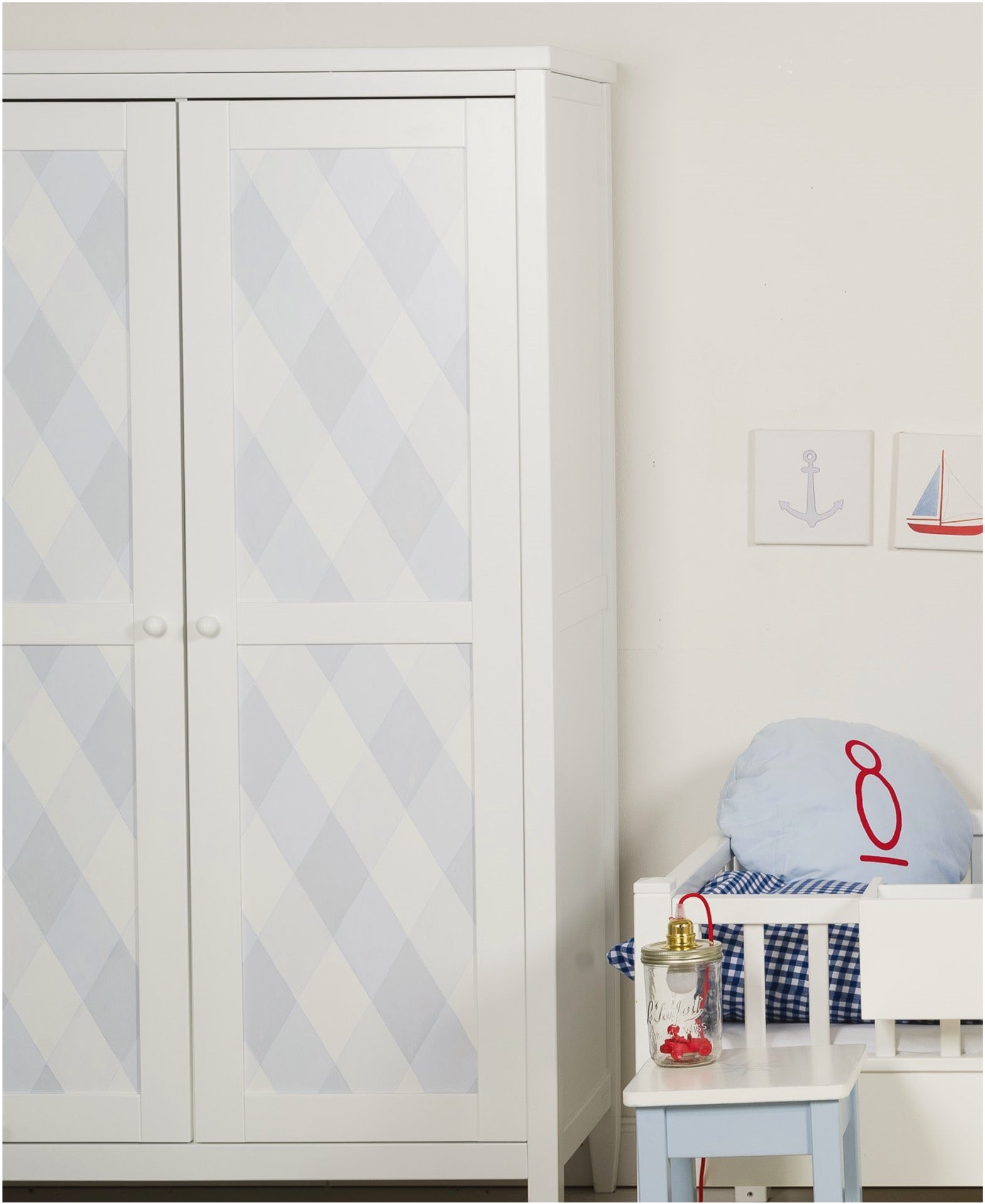 Wardrobe 2-door white